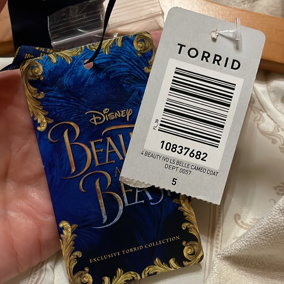 Broadway Torrid Disney “Beauty and the Beast Overcoat" NWT, size 5 - Picture 10 of 10